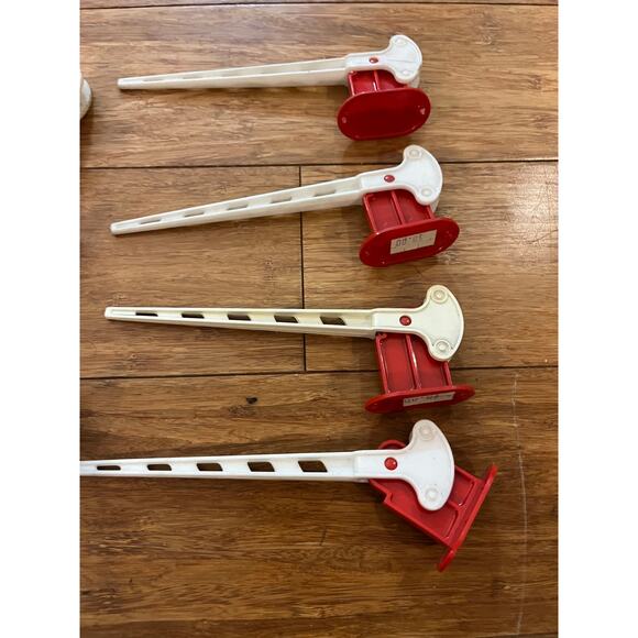 Vintage Bachmann brothers Inc. railroad crossing gate lot of 7- Preowned - Picture 3 of 3